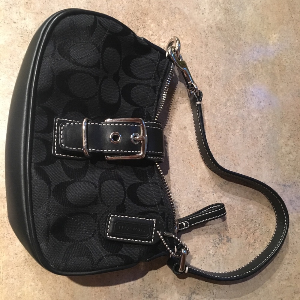 Coach Signature Small Purse